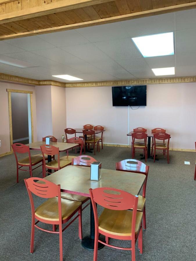Exploits Inn And Suites Botwood ภายนอก รูปภาพ